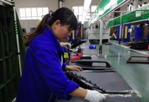 速度與品質的完美融合 岐山梓翔汽車內飾件生產(chǎn)線一月落地的背后
